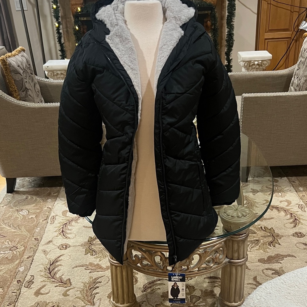BRAND NEW Lands' End Girl’s Black Puffer Jacket with Hood - Picture 11 of 11